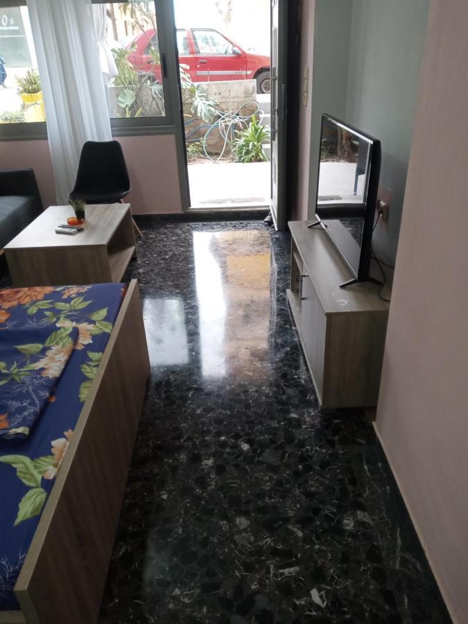 Hrysanthl Apartament *